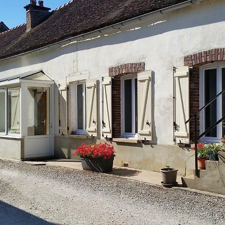 Вилла La Ferme Au Roy Bernouil Экстерьер фото
