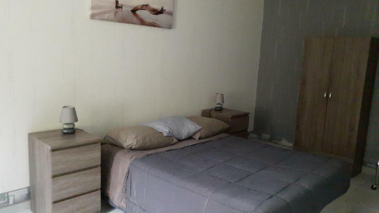 Вилла La Ferme Au Roy Bernouil Экстерьер фото